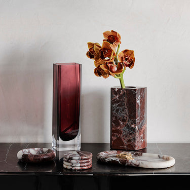 1978 Marble Vase, Merlot