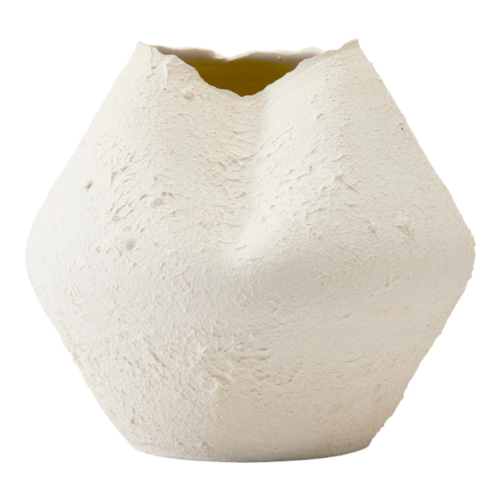 Claudia Vase