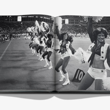 America's Sweethearts: Dallas Cowboys Cheerleaders