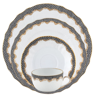 Fish Scale Dinnerware, Black