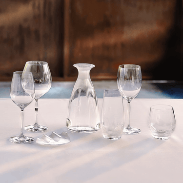 https://cdn.shopify.com/s/files/1/0593/0998/1832/files/Lalique-art-de-la-table-100-points-collection_14162259-49ea-4e26-8bef-ca4af198215b.png?v=1742399219