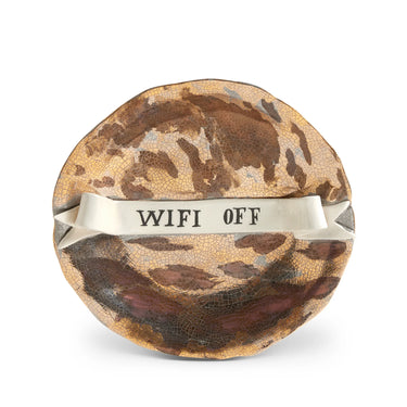 Ruan Hoffmann Plate with Ribbon, Wifi Off
