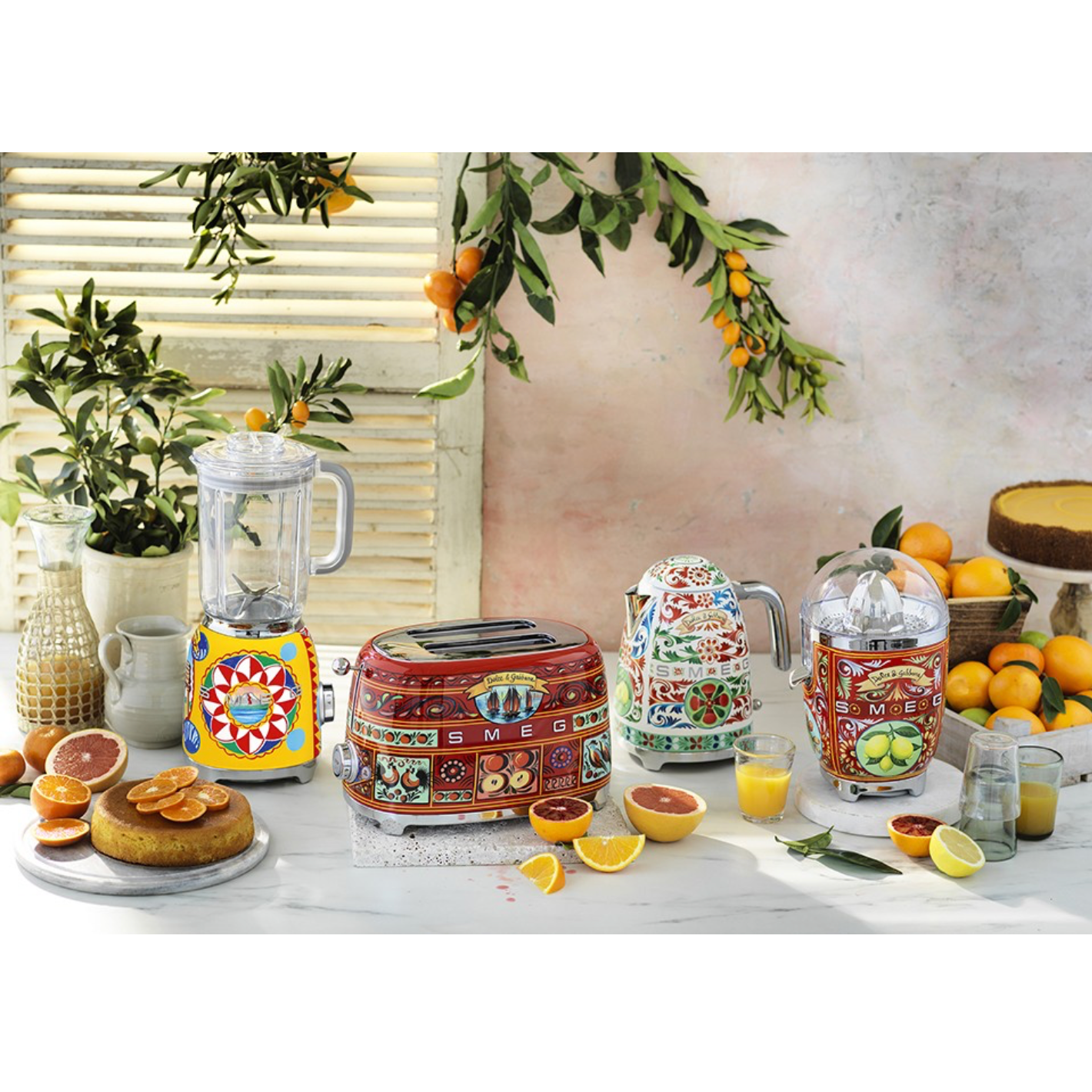 Dolce and gabbana top toaster and kettle